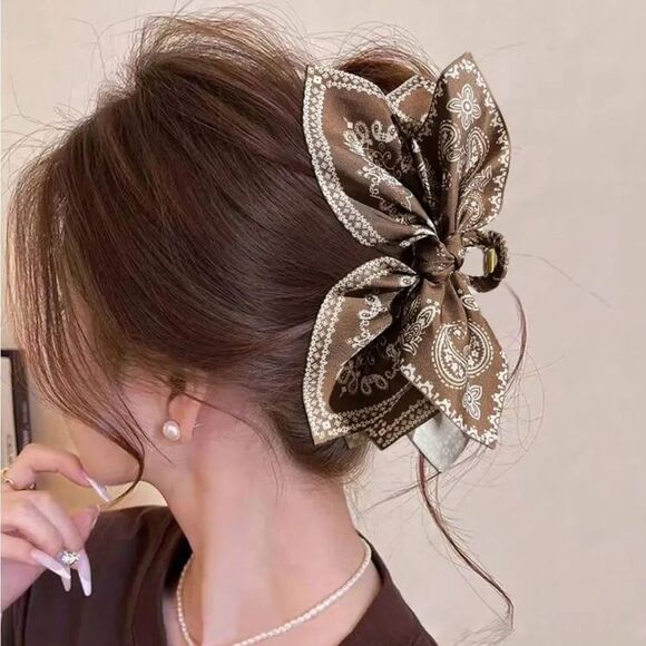 Free People Accessories - Brown Bandana Print Bow Hair Clip N1457
